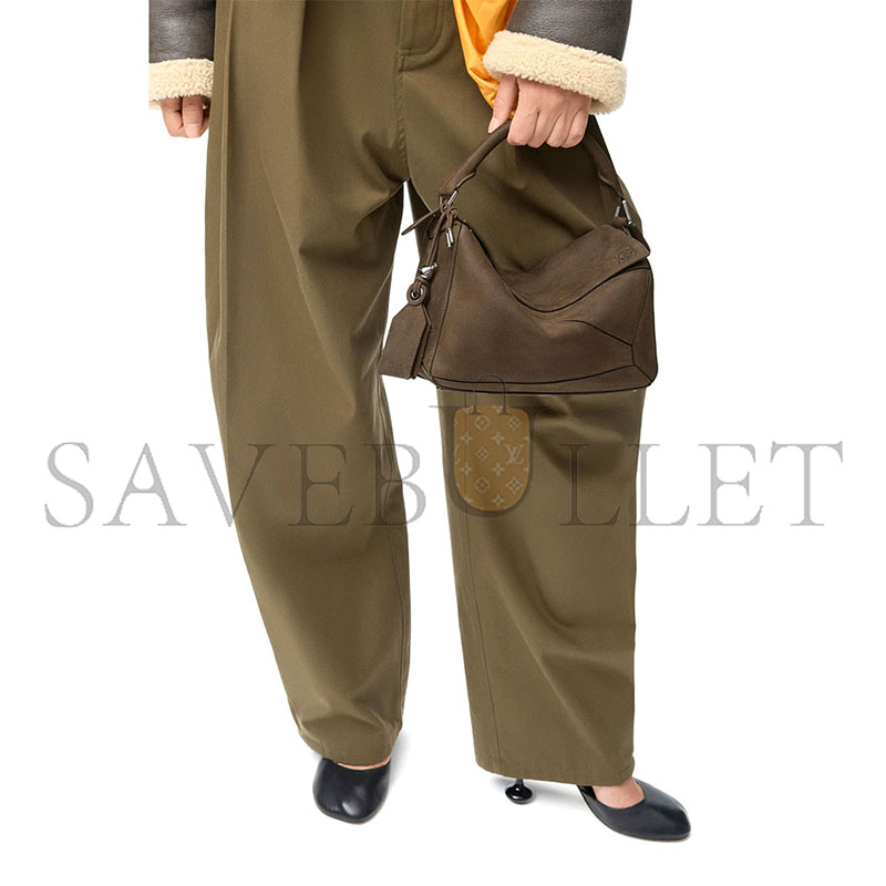 LOEWE SMALL FEATHERLIGHT PUZZLE BAG IN GRAINED NUBUCK A510PLSX03 (24*16.5*10.5cm)